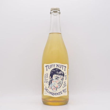 タフ・ナッツ 2023 白微泡 750ml / デリンクエンテ
